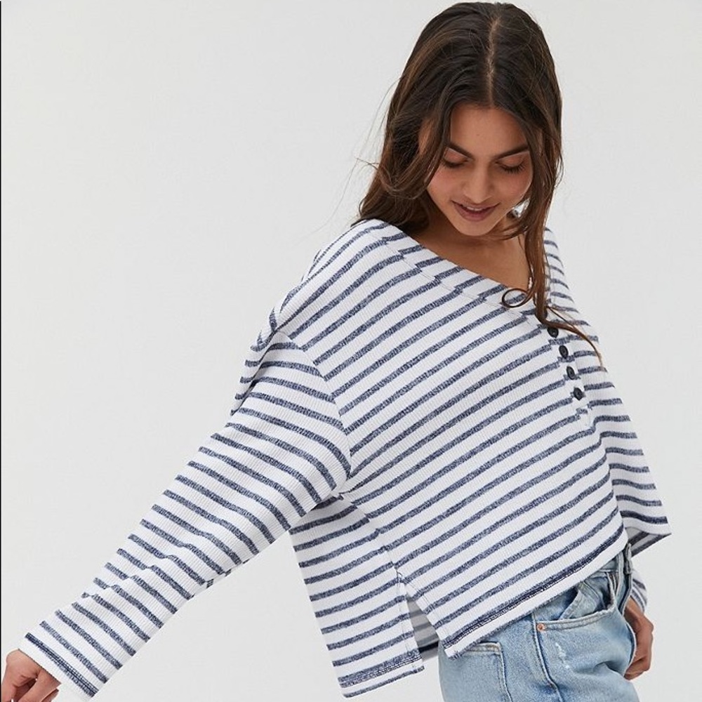 NWOT Urban Outfitters Henly Top